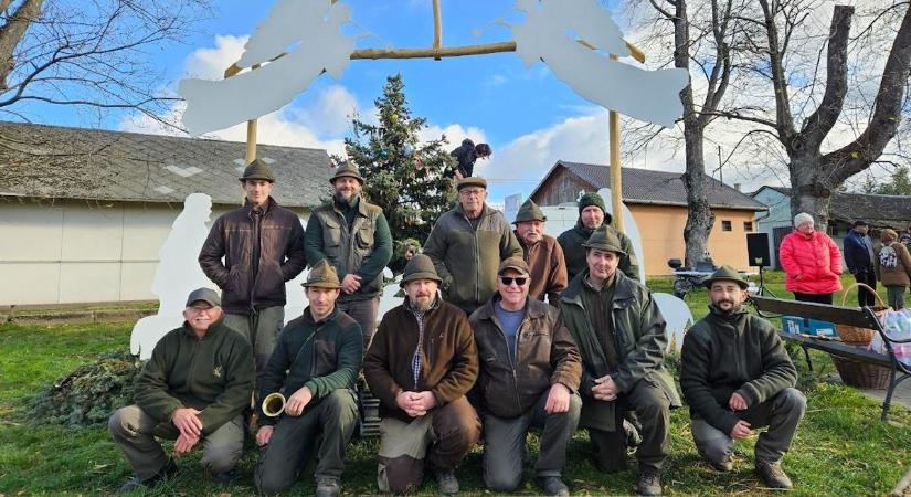 Világító betlehem Ráckeresztúron