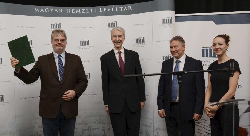 A Horthy család teljes irathagyatéka végre hazakerül