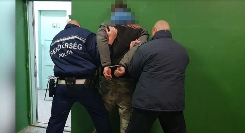 Láncfűrésszel támadt édesanyjára a tiszaderzsi férfi  videó