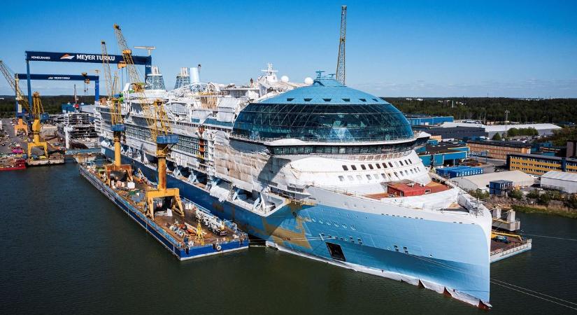A Titanicnál ötször nagyobb hajókkal zöldülnek az úszó szállodák