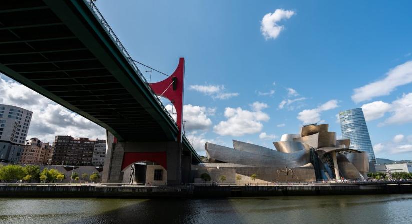 Egy építészeti atombomba kevés, de Bilbao feltámadásából Budapest is tanulhatna