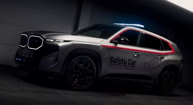 Új MOtOGP Safety Car – BMW XM Label Red