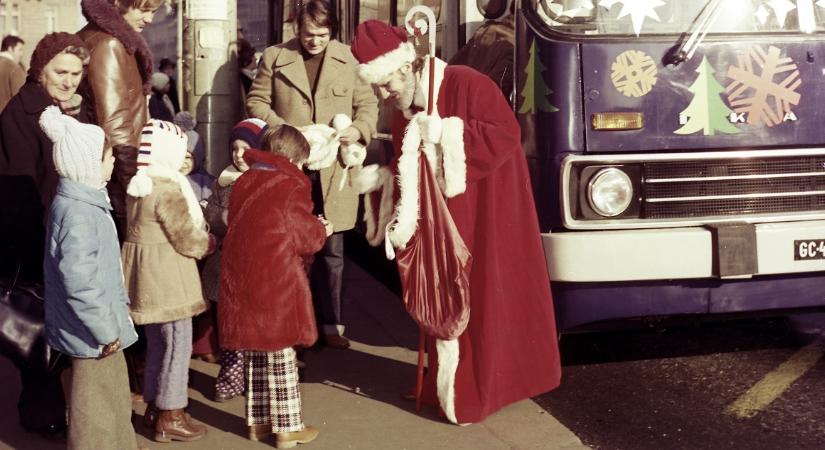 Retró fotók: Így jött a Mikulás a régi idők gyerekeihez