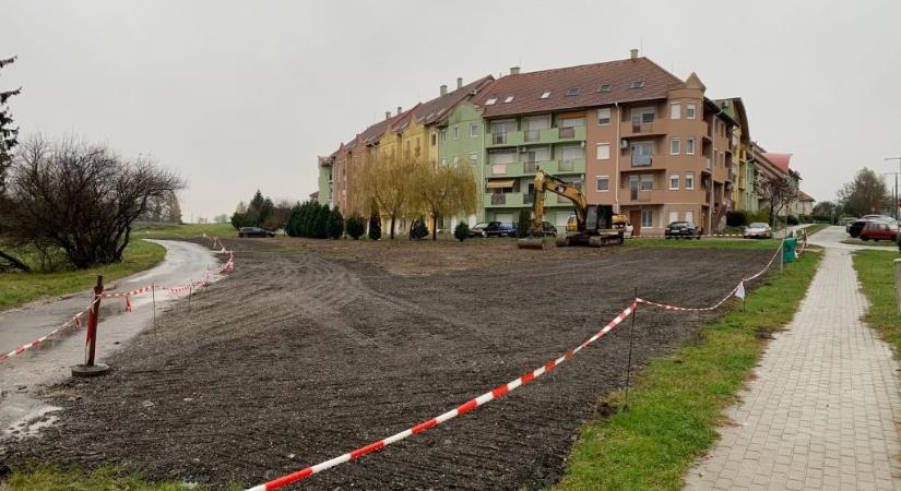 ÉVE: parkoló épül a Dózsa György utcában