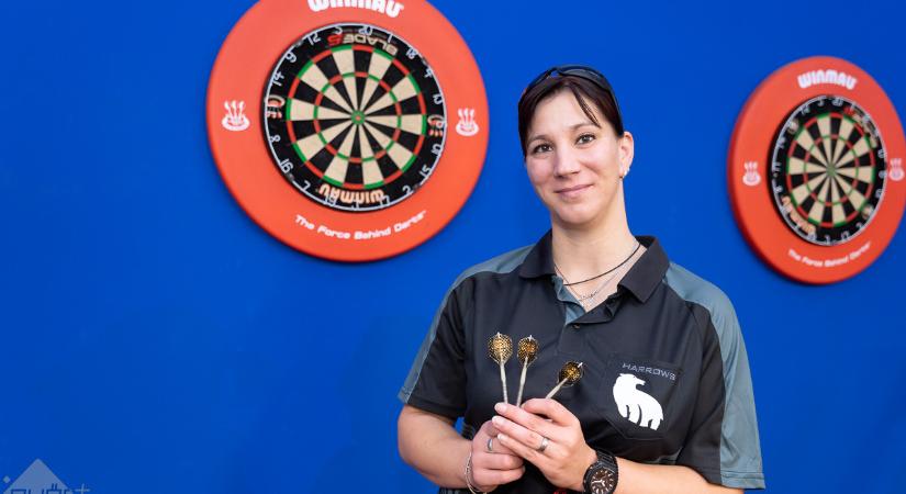 Darts vb: Ihász Veronika a legjobb 16 között