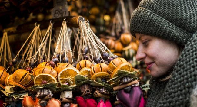 Miskolcon vásári forgatag, koncertek és ünnepi díszbe öltözött villamos várja az érdeklődőket