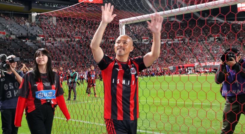 Visszavonult az UEFA-kupa-győztes legendás focista
