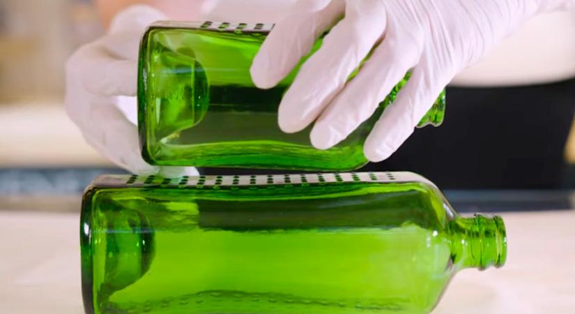 Alfred Heinekent már a '60-as években zavarta a tengerparton gyűlő szemét, ezért újrahasznosítható sörösüveget tervezett