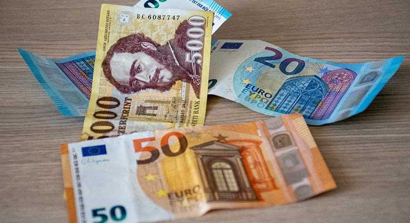 Ütötték a forintot a héten, mintha a Sztárboxban lenne! Állta a sarat, de ez az euró árfolyam jöhet hamarosan!