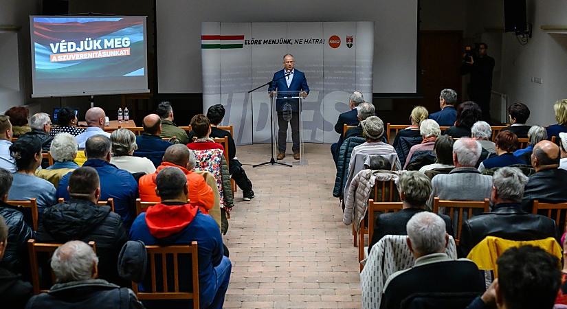 Kósa Lajos: mindenkit arra biztatunk, hogy töltse ki a nemzeti konzultációs kérdőívet