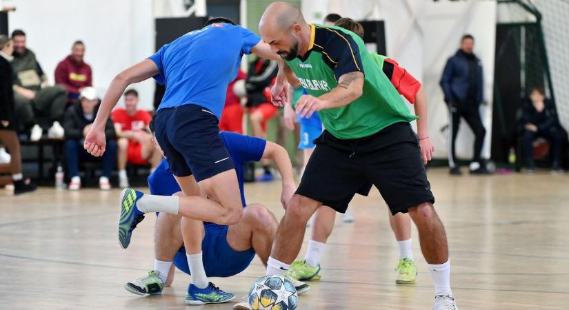 Füzesabonyi kupagyőztes a Német-Penbur FC csapata