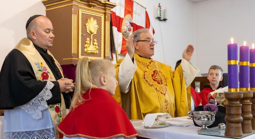 Szent Borbála ereklyéje érkezett Dorogházára, ünnepi szentmisére várták a bányászokat (fotók)