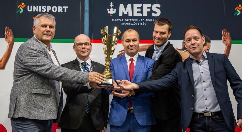 Jól „tesiznek” a pécsi egyetemisták: ismét a PTE lett a legsportosabb!
