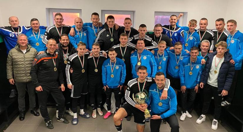 Sporttörténelmi viharsarki focisiker