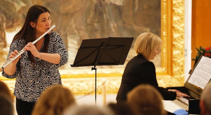 Adventi muzsika töltötte be a halasi múzeum kiállítótermét – galériával