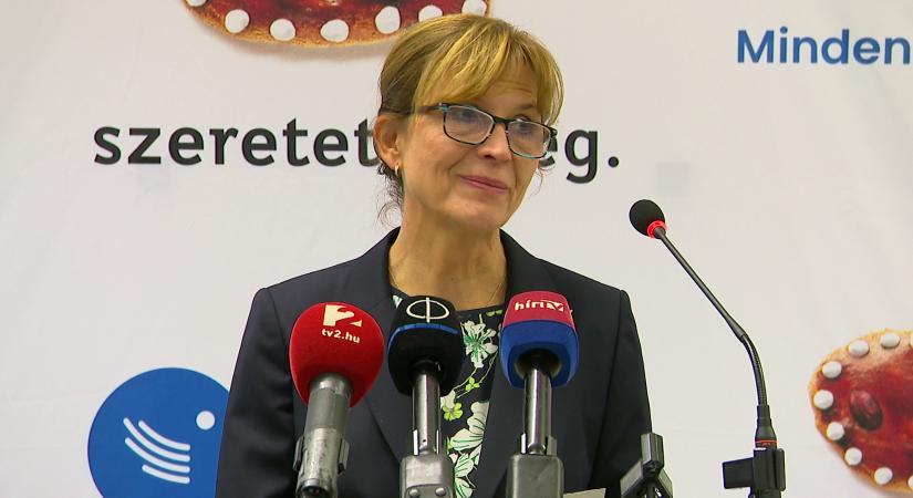 Adventi gyertyagyújtáson hívott országos összefogásra az Ökumenikus Segélyszervezet  videó