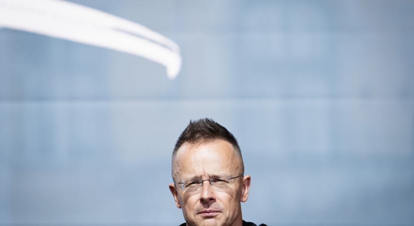 Szijjártó újabb állami támogatásokkal csalogatná a külföldi beruházókat