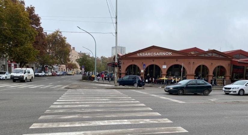 Mutatjuk a zöldségek és a gyümölcsök aktuális árát a szolnoki piacon