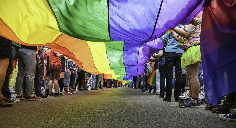 Razziát az orosz rendőrség a moszkvai melegklubokban