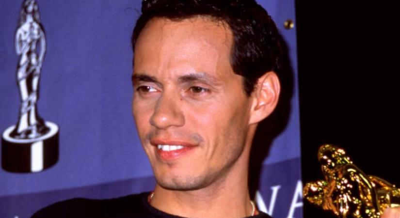 Marc Anthony 31 évvel fiatalabb modellt szeret: J. Lo ikreinek apja rajong Nadiáért