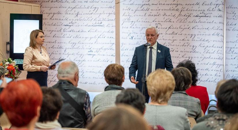 Petőfi és Orlai barátságáról nyílt állandó kiállítás Mezőberényben - galériával