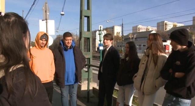 Több mint 100 diák nem tud hétfőn iskolába menni, mert bezárt a budapesti Qualitas Gimnázium