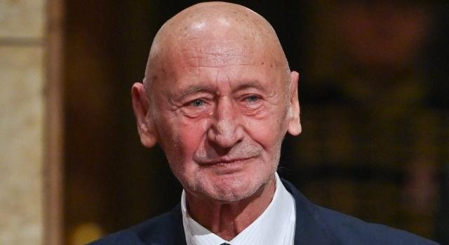 Felrobbantották Reviczky Gábor autóját