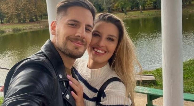 Esztergályos Patrik boldog menyasszonyával, Pápai Joci azonban beújított