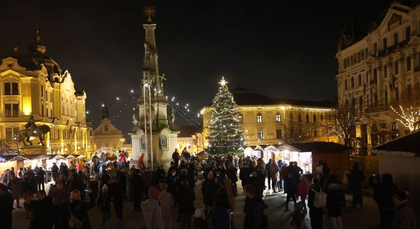 Csúszott a forralt bor, fogytak a zsíros kenyerek, készültek a fotók és harsantak a nevetések (videó és galéria)