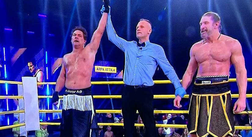 Árpa Attila keményen legyőzte a Sztárboxban a lovasszínház nagymenőjét Pintér Tibort