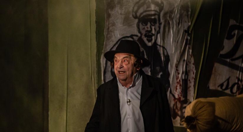 Bodrogi Gyula több tízmilliós luxuskocsival száguld az utakon és elképesztően menő, a filmekben látsz ilyen cabriót maximum, de még ott se sokat