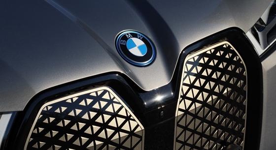 Újfajta aksi növeli közel 1000 kilométerre a BMW iX hatótávját