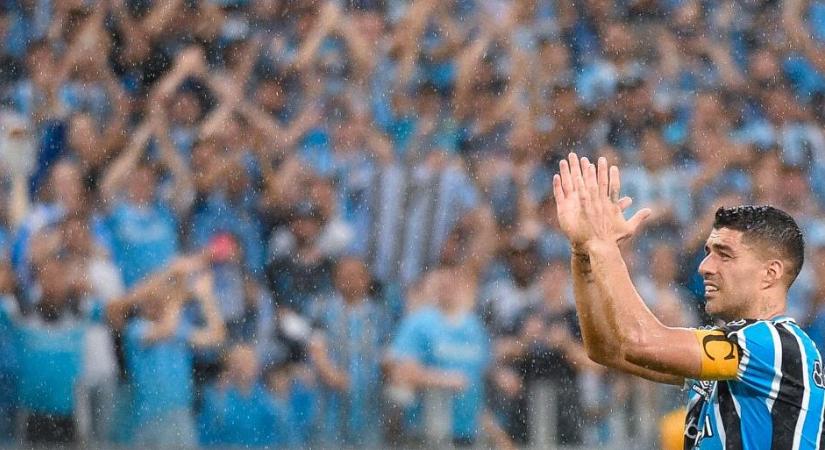 A bombagólja után könnyek között búcsúzott el Luis Suárez - videók