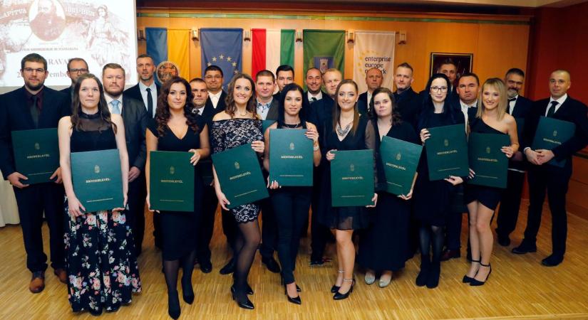 Mesteravató több generáció részvételével