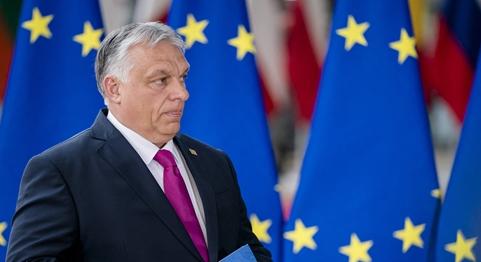 Politico: Brüsszeli tisztségviselők szerint “politikai színjáték” Orbán Ukrajna EU-tagságát elutasító makacssága