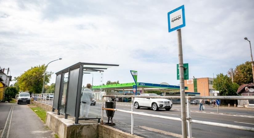 Elkészült a fedett megálló Rákóczifalván