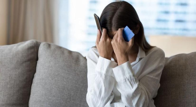 Új mobiltelefonos vírus fosztogatja a bankszámlákat