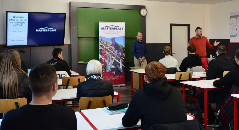 Különleges tanórát tartottak a Jáky József Technikumban