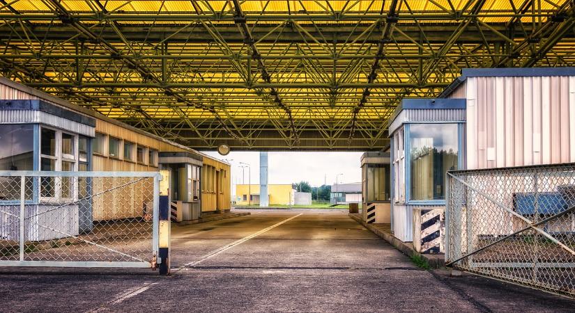 Véget ért a háború az ukrán határon – az üres kamionok számára