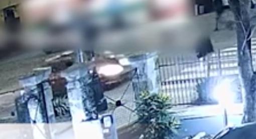 Elgázolt a zebrán egy kiskorút, aztán segítségnyújtás nélkül elhajtott – videó