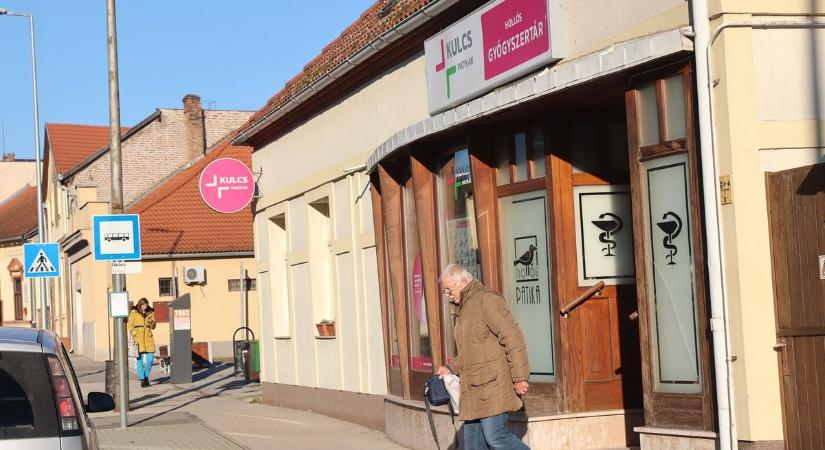Nevetséges a villányi gyógyszertár ügye – írja olvasónk
