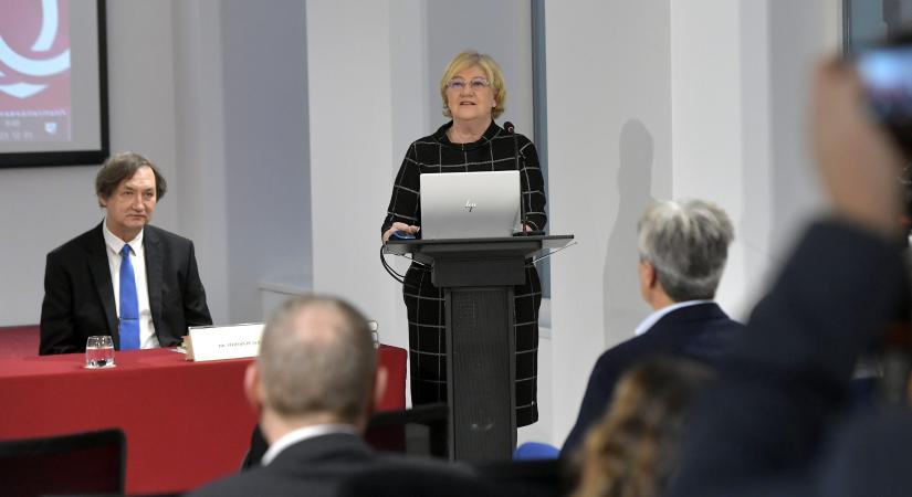Szili Katalin: a legfontosabb identitásképző elemünk a magyar nyelv