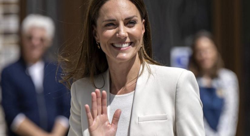 Kiderült: Katalin hercegné ezeket a dolgokat hordja magával a kézitáskájában