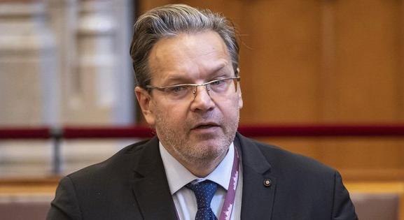 A parlamenti imacsoport vezetője szerint most is az menti meg Magyarországot, hogy Szent István felajánlotta Szűz Máriának