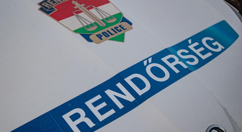 Összeütközött két kamion a 82-es főúton, Ravazd közelében