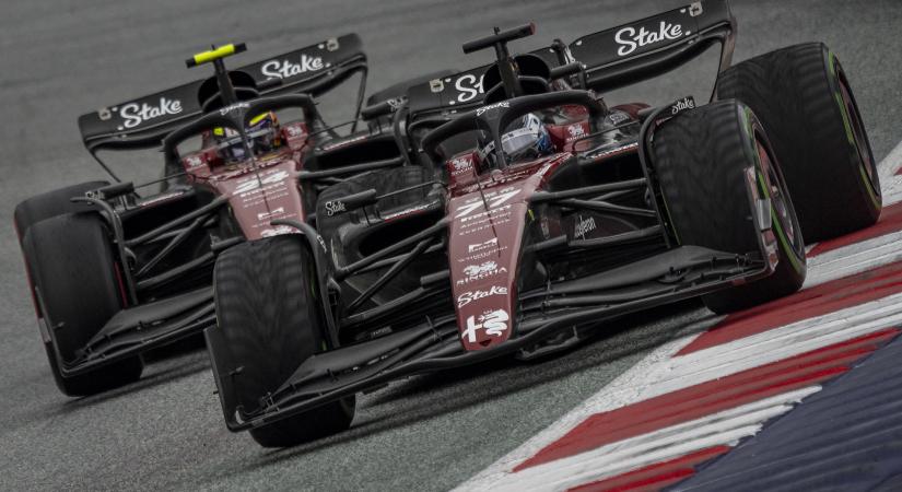 F1: Meglepő új nevet kap a régi, jól ismert csapat