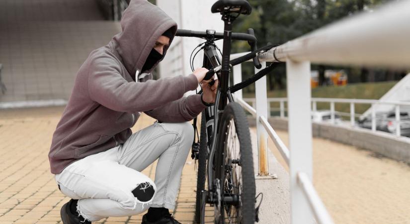Azt állította a békéscsabai gyermekotthonban lakó fiú, hogy ismerősétől kapta kölcsön a kerékpárt
