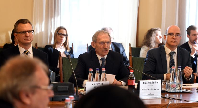 Januárban jön a pedagógusok béremelése, változhat a teljesítményértékelés