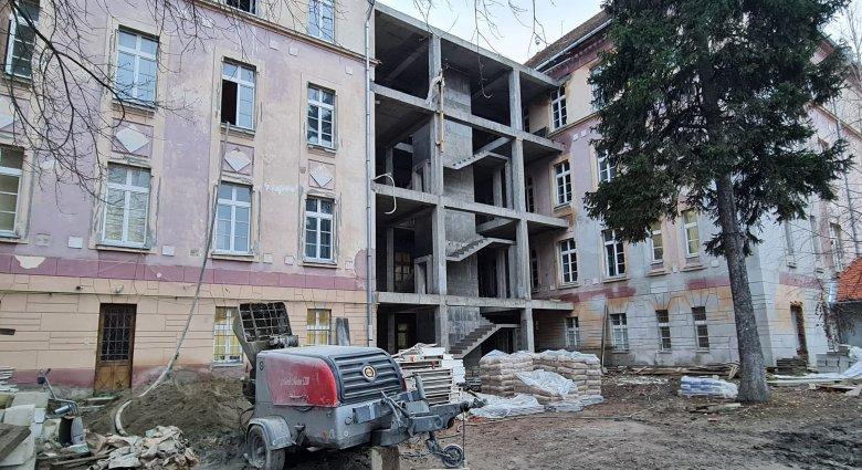 Iskolafelújítás Székelykeresztúron: amit idén megtehetsz, ne halaszd jövőre