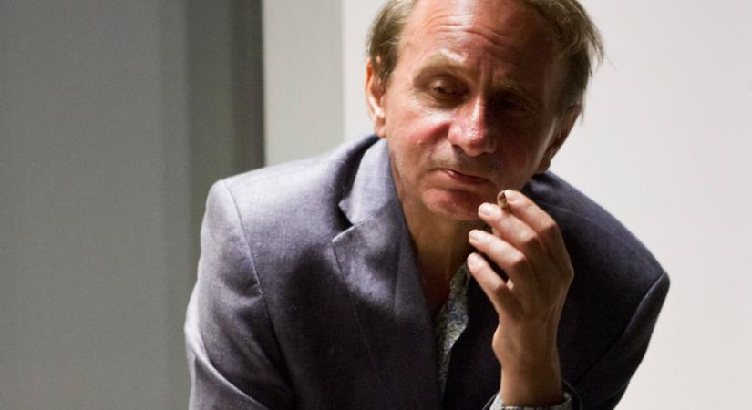 Kiüresedett kettős küzd a világgal Houellebecq új regényében